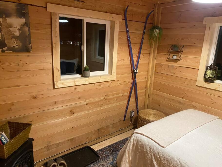 Ski-In Chalet: Private Hot Tub, Bonus Bunk House Fernie Exteriör bild