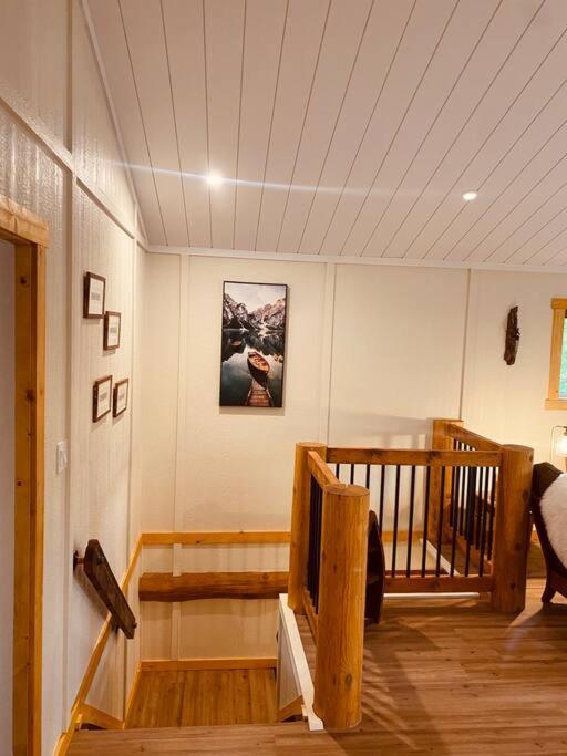Ski-In Chalet: Private Hot Tub, Bonus Bunk House Fernie Exteriör bild