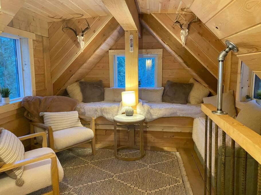 Ski-In Chalet: Private Hot Tub, Bonus Bunk House Fernie Exteriör bild